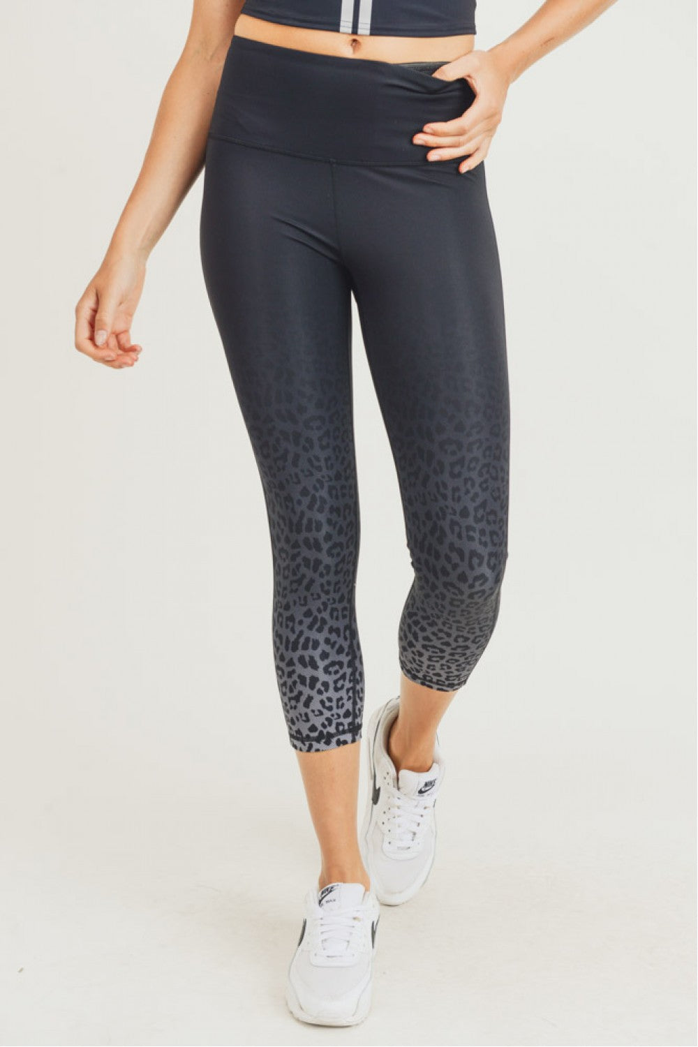 Leopard Tip Ombre Capri Leggings